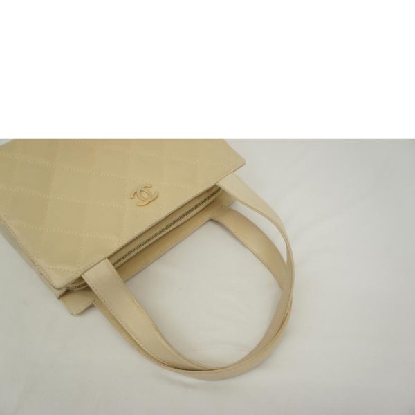 66135 4 Chanel Lambskin Handbag Creme