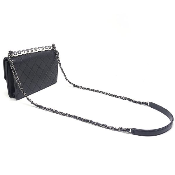 6h0054 2 CHANEL Matelasse Chain Bag Clear Pearl Coco Mark Black