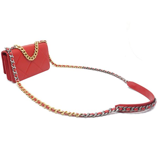 6h0176 2 CHANEL Chain Wallet AP0957 Lambskin Crossbody Coco Mark Red