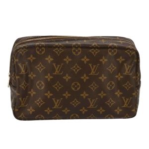 70658 1 Louis Vuitton Damier Pochette Plat Brooklyn Shoulder Bag