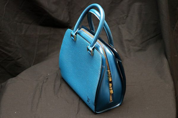 7089 3 Louis Vuitton Epi Pont Neuf Hand Bag Blue