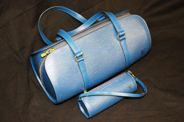 7238 5 Louis Vuitton Epi Souflo Hand Bag Blue