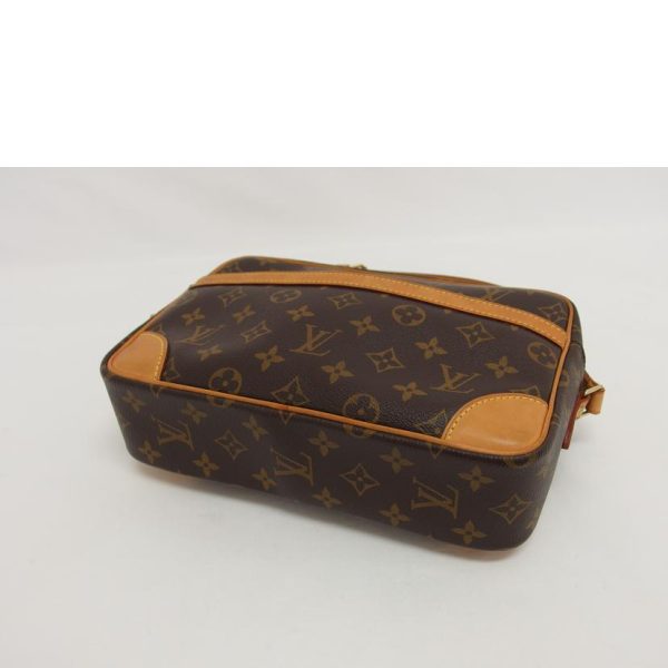 72908 3 Louis Vuitton Trocadero 27 Crossbody Bag Monogram Brown