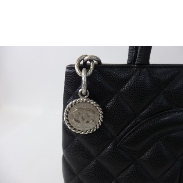 73387 7 Chanel Caviar Skin Reprint Tote Black