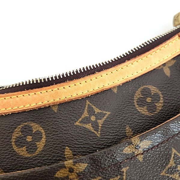 775 8 Louis Vuitton Monogram Odeon Shoulder Bag Canvas Brown