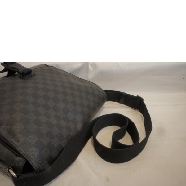 77985 4 Louis Vuitton Messenger MM Messenger Bag Graphite