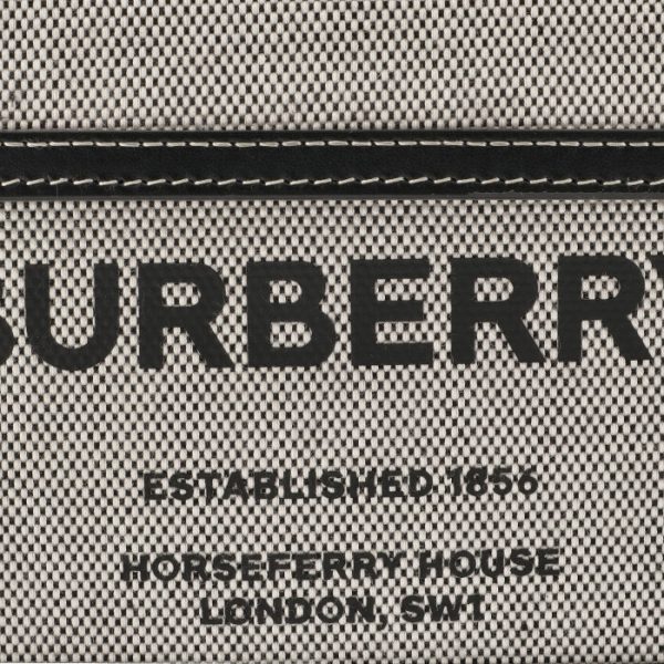 8039363 4 BURBERRY Pocket Bag Mini Black