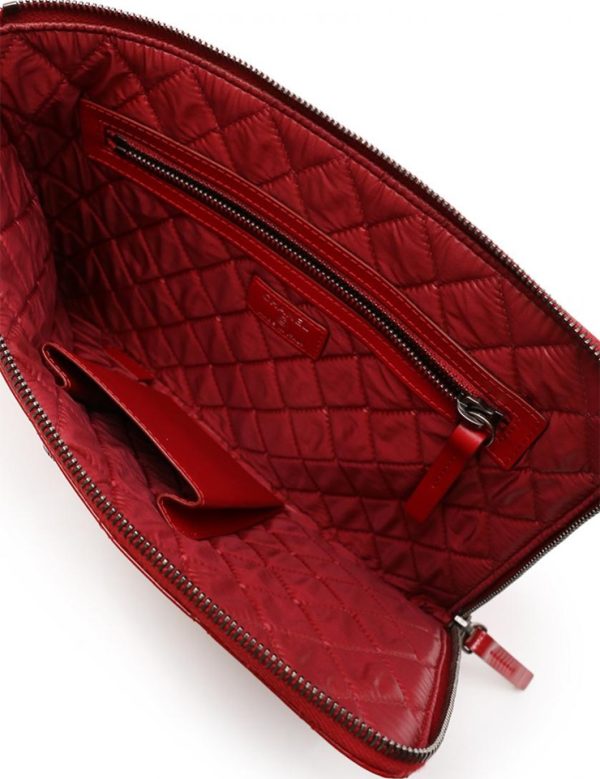 808053002058 5 Chanel Matelasse Clutch Bag Enamel Red