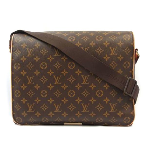 81842 1 Louis Vuitton Aves Shoulder Bag Monogram