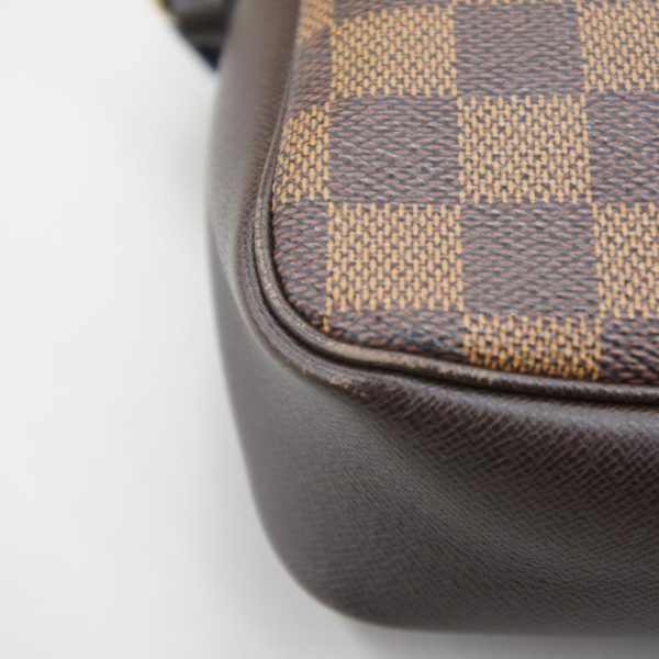 81881 5 Louis Vuitton Truth Makeup Damier Bag Ebene