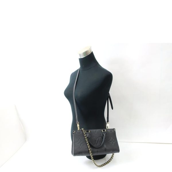 82353 9 Louis Vuitton On the Go EW 2WAY Bag Black