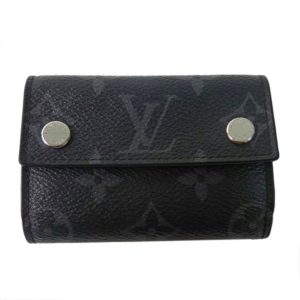 85105 1 LOUIS VUITTON Marco NM Taiga Wallet Black