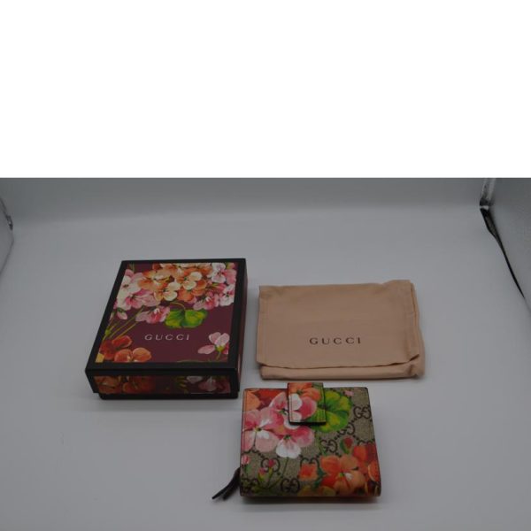 85969 6 Gucci GG Blooms Compact Leather Wallet