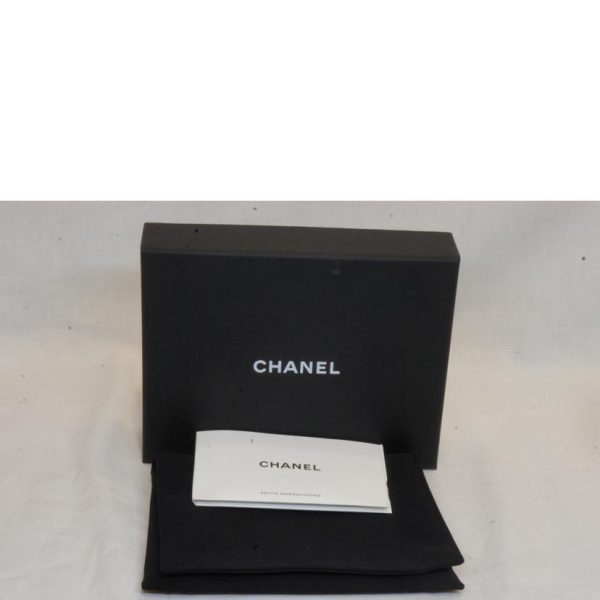 86761 5 Chanel Boy Wallet Caviar White