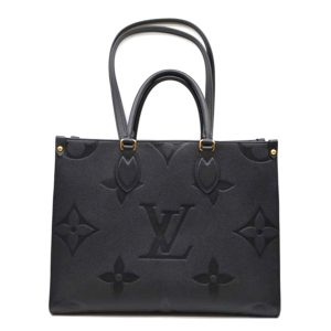 86810 1 Givenchy Body Bag UT Sling Bag Black Nylon