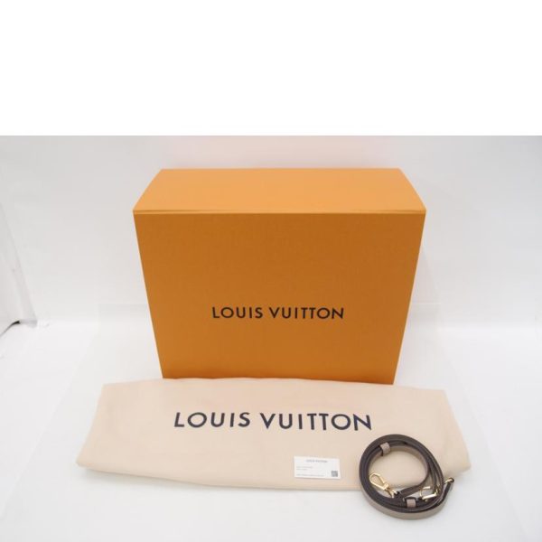 86832 6 Louis Vuitton Capucines BB Taurillon Leather Bag Gare