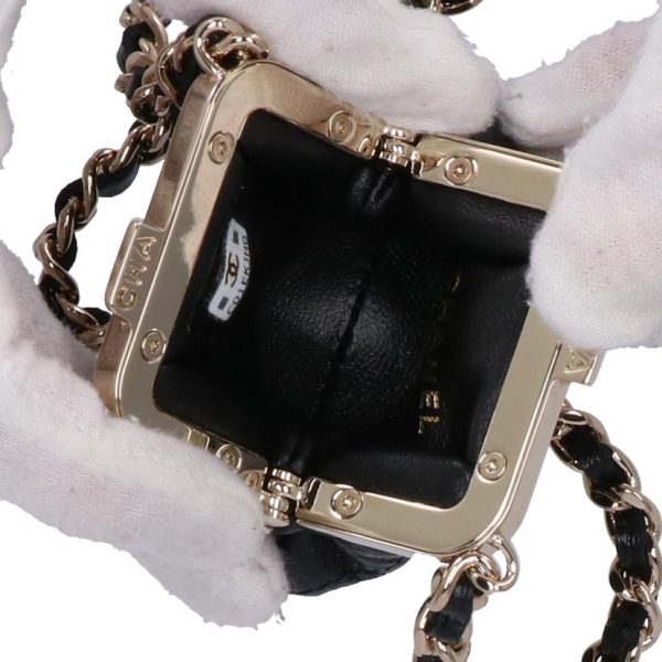 88476 6 Chanel Matelassé Gama Mouth Pouch Chain Necklace