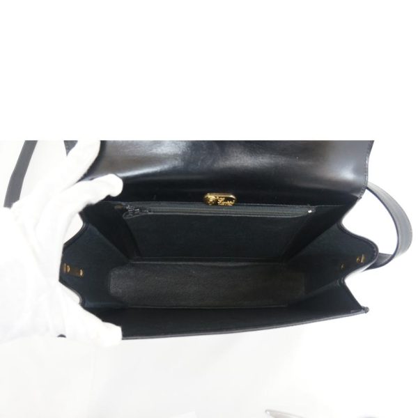 88857 5 Gucci Vintage Leather Shoulder Bag Black