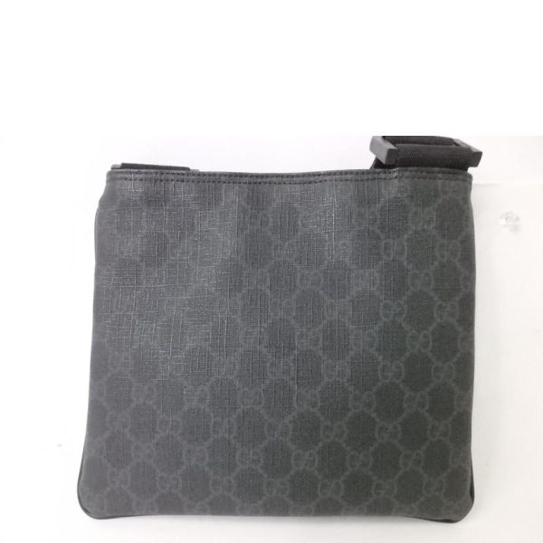 89801 2 GUCCI GG Supreme Shoulder Bag