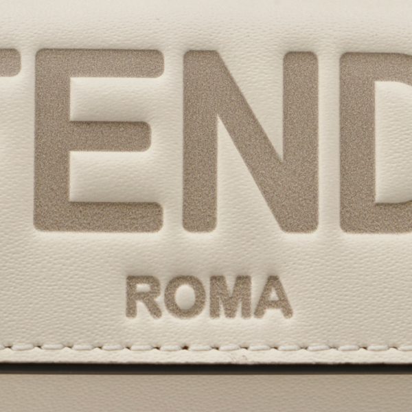 8m0395aayzf0k7e 3 FENDI Roma Trifold Wallet White