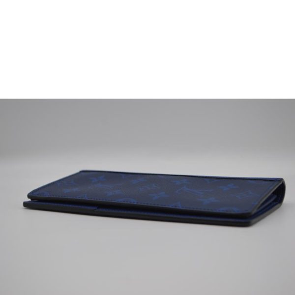 90081 3 Louis Vuitton Brazza Taigarama Wallet Blue