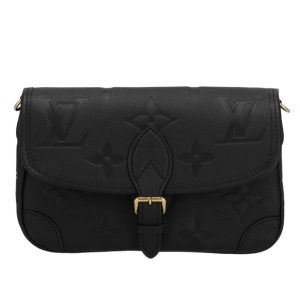 90243 1 Burberry Logo Graphic Crossbody Body Bag Black