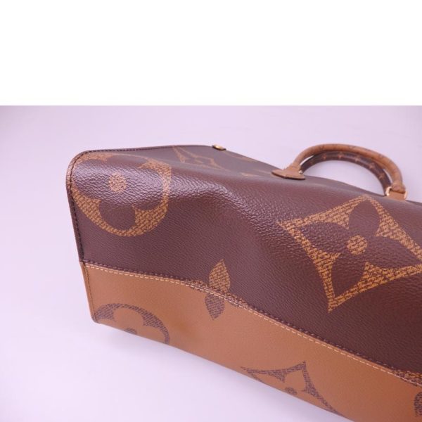 91881 8 Louis Vuitton On The Go MM Monogram Tote Brown