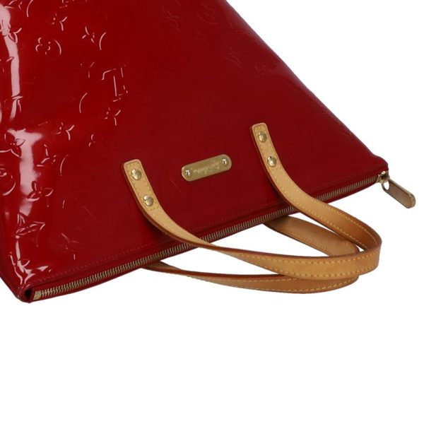 94722 4 Louis Vuitton Belvey PM Shoulder Bag Vernis Pomme dAmour Red