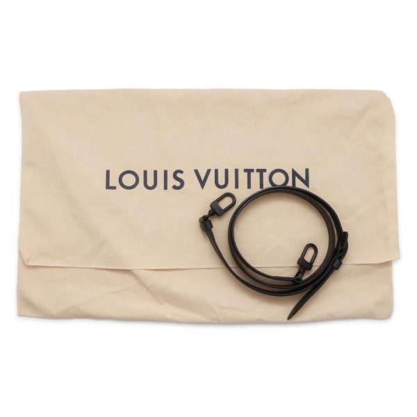 9538429 12 Louis Vuitton Wheel Box Shoulder Bag Monogram Black