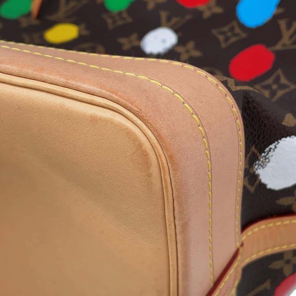 9686267 07 Louis Vuitton Painted Dots Noe Shoulder Bag Monogram LV × YK