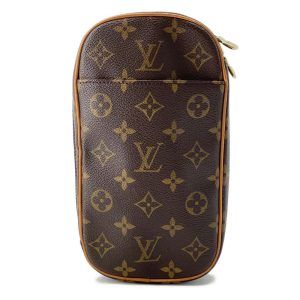 9686465 01 Gucci GG Supreme Disney Collaboration Body Bag