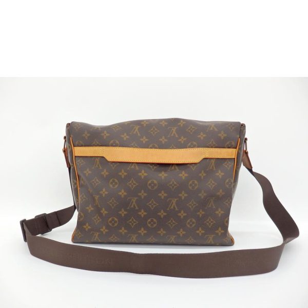 97191 2 Louis Vuitton Aves Bag Monogram