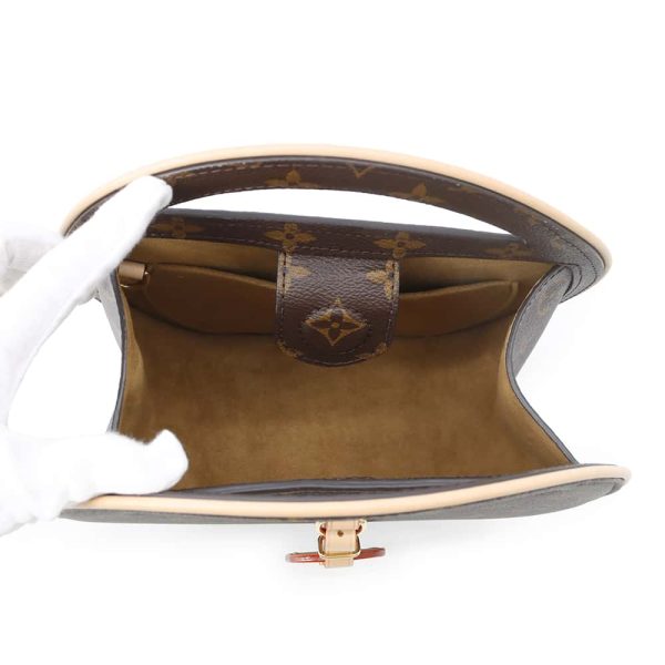 9733121 05 Louis Vuitton Around Me Handbag Monogram