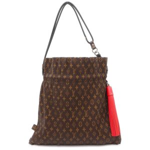 9735118 01 Gucci GG Canvas New Britt Tote Bag Black Leather