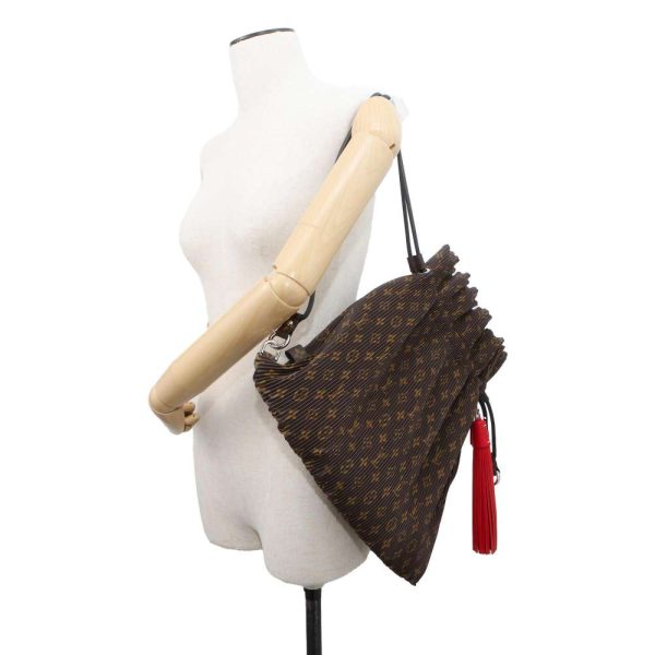 9735118 05 Louis Vuitton Explorer Bag Monogram Brown