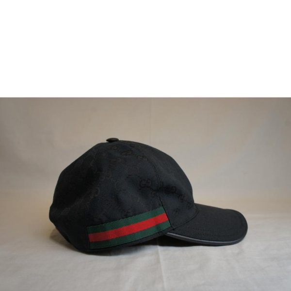 98436 4 Gucci GG Canvas Cap Black