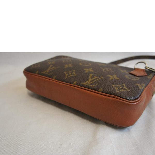 99341 3 Louis Vuitton Vintage Pochette Marly Bandouliere Bag Brown