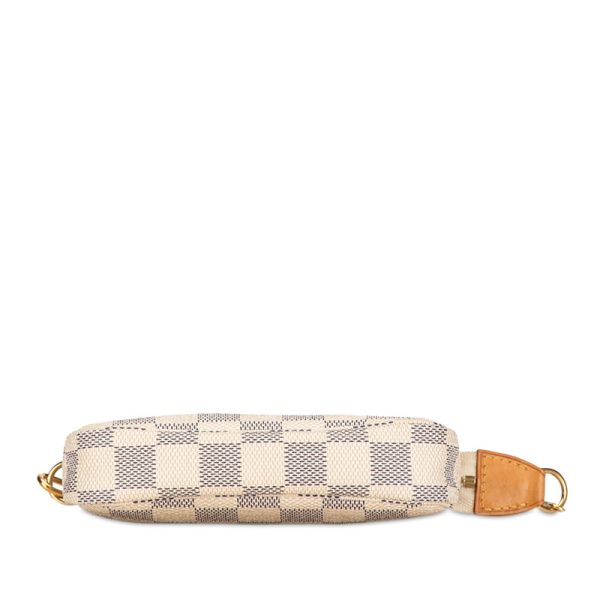 a2msjhllfgxrd9c0 4 Louis Vuitton Damier Azur Pochette Accessory Pouch White