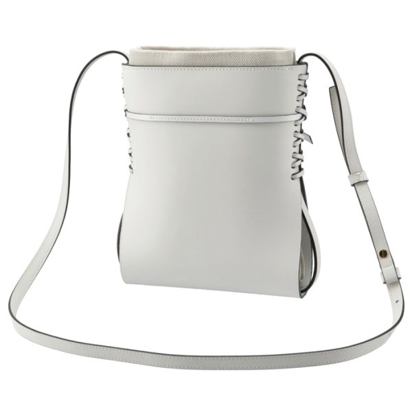 a858i01x0100202100 2 LOEWE Ikebana Shoulder Bag White