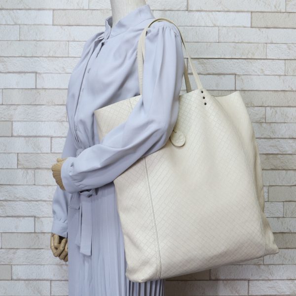 brb01000000000872 2 Bottega Veneta Intreccio Mirage Tote Bag Leather Ivory