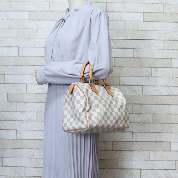 brb01870000007370 2 Louis Vuitton Speedy 25 Damier Azur Handbag White