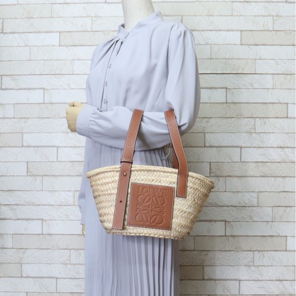 brb02630000004898 2 Loewe Basket Bag Small Handbag Palm Leaf Beige