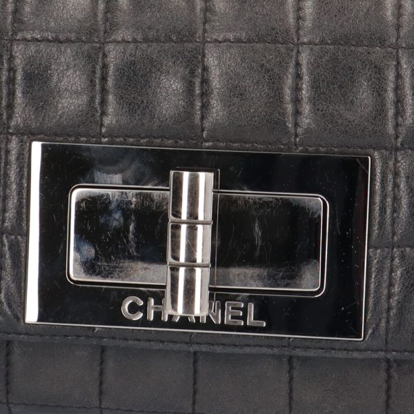 brb02890000000400 9 Chanel 255 Chocolate Bar Lambskin Shoulder Bag Black