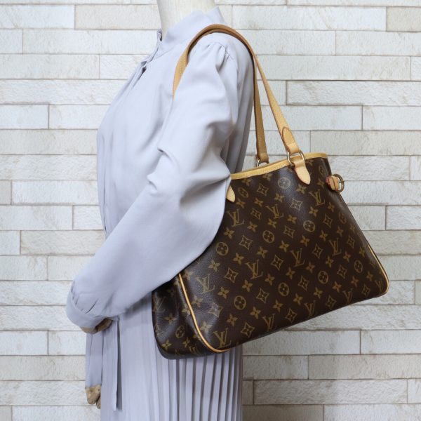 brb03580000000590 2 Louis Vuitton Batignolles Monogram Canvas Shoulder Bag Brown