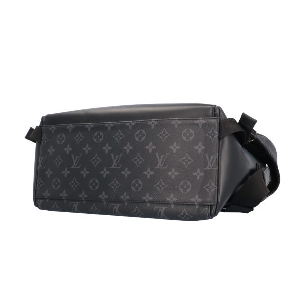 brb03620000002911 5 Louis Vuitton Messenger Voyage PM Monogram Eclipse Shoulder Bag Black