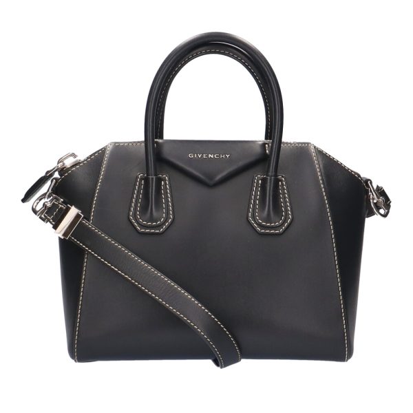 brb10000000022762 1 Givenchy Antigona Handbag Leather Black