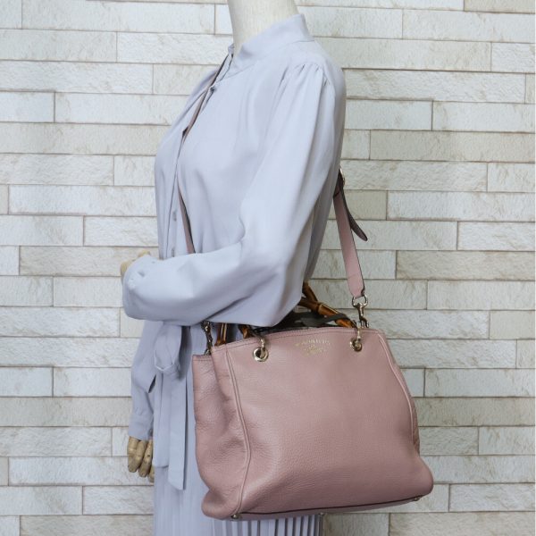 brb10000000034313 2 Gucci Bamboo Leather Shoulder Bag Pink