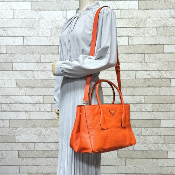 brb10000000127946 2 Prada Leather Shoulder Bag Orange