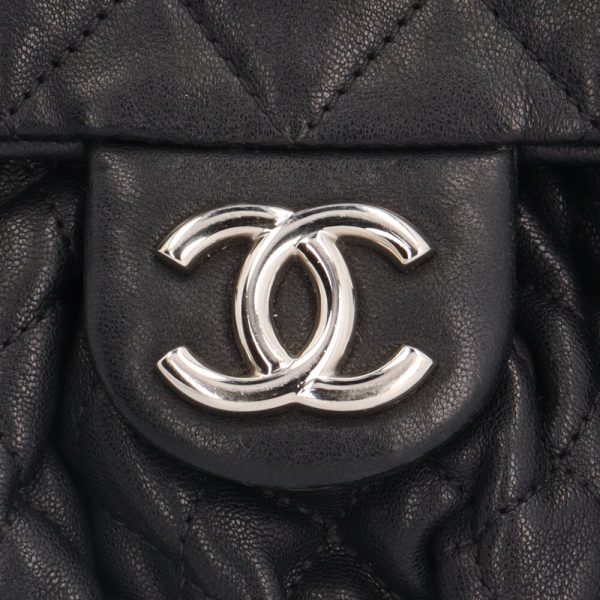 brb10010000013617 9 Chanel Chain Around Coco Mark Lambskin Shoulder Bag Black