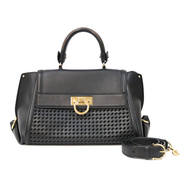 brb24107249 1 Salvatore Ferragamo Shoulder Bag Leather Black